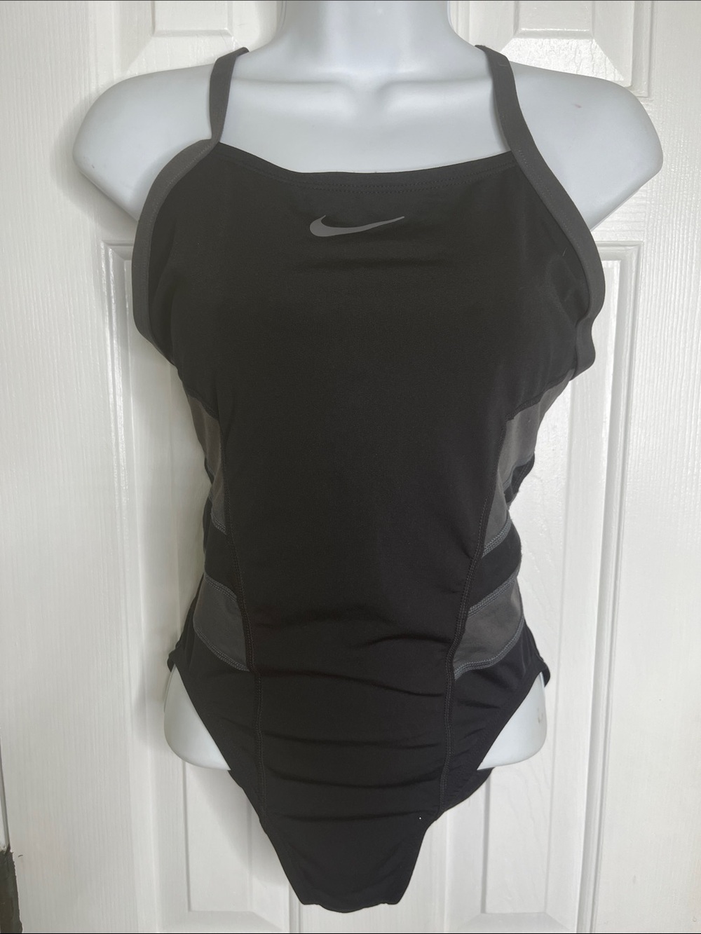 Nike Swim HydraStrong Swimsuit Black and Gray Size 6 Like New